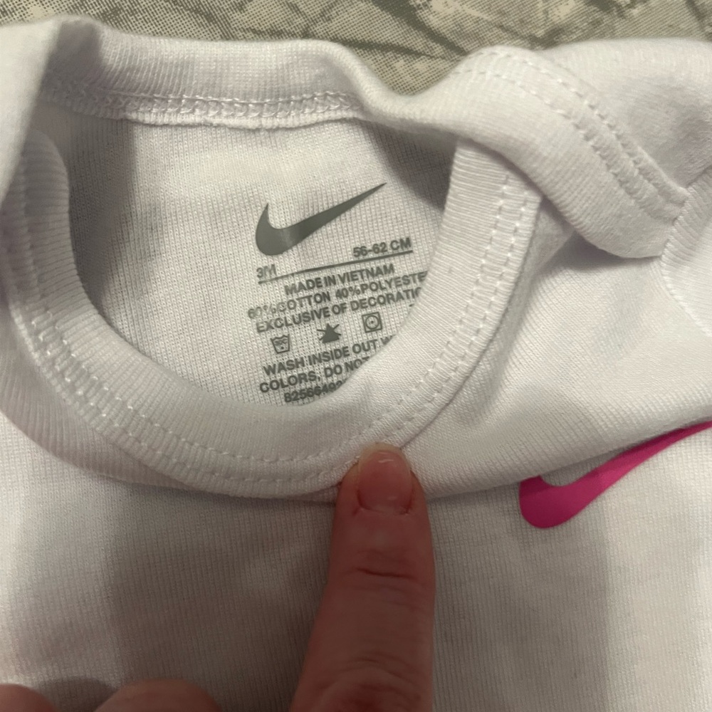 Nike Baby 0-3 Pink Set - Picture 6 of 9